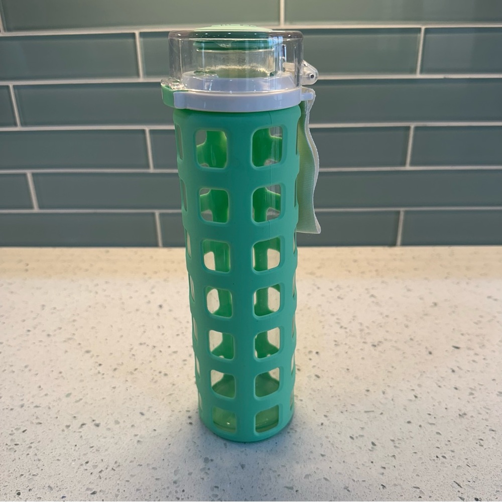 Ello Syndicate 20oz Glass Water Bottle - Mint Teal